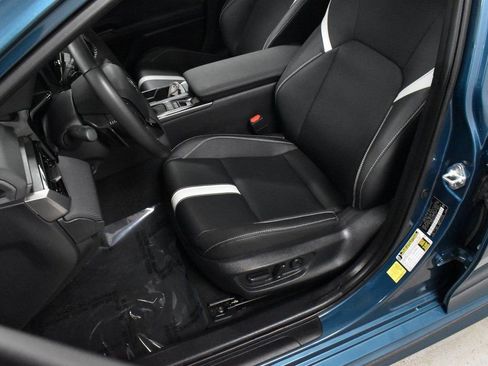 Used 2025 Toyota Camry Hybrid image 13