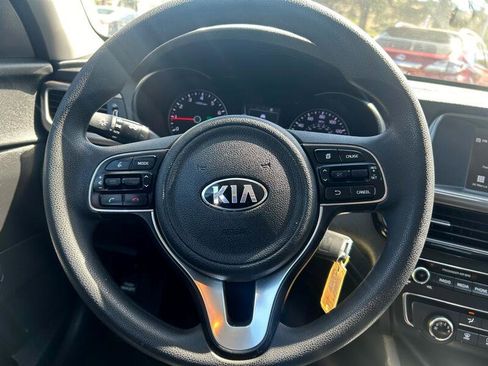 Used 2018 Kia Optima LX image 10