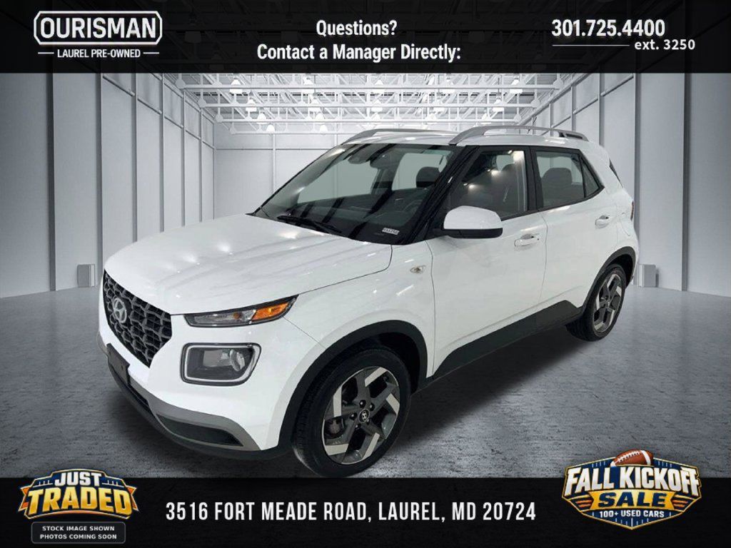 Used 2024 Hyundai Venue SEL FWD image 1