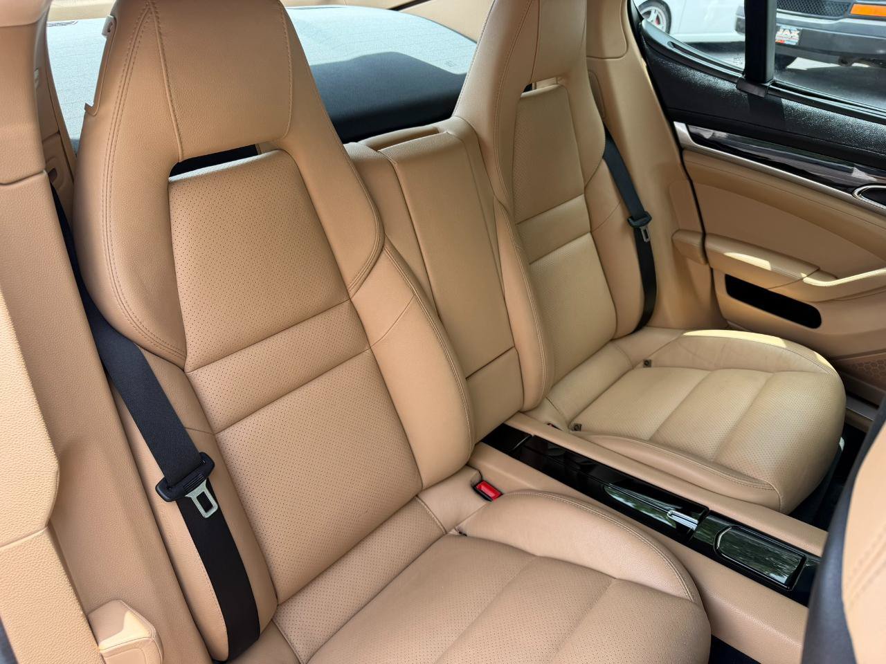 Used 2015 Porsche Panamera 4 AWD/4WD image 46
