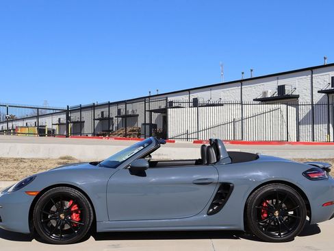 Used 2017 Porsche 718 Boxster S image 7