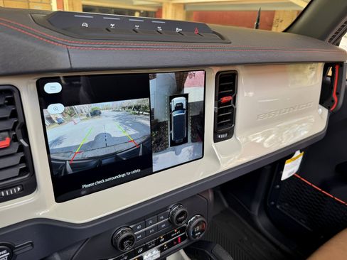 Used 2025 Ford Bronco Raptor image 36