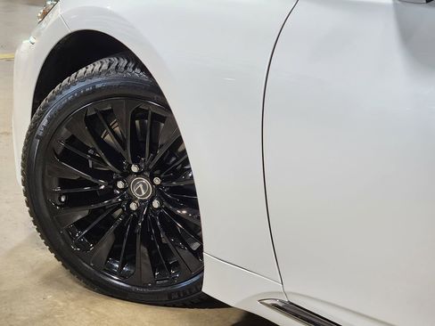Used 2020 Lexus LS 500 w/ Interior Upgrade Package RWD image 23