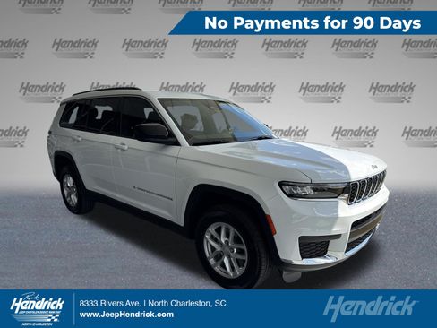 Used 2025 Jeep Grand Cherokee L Laredo RWD image 1