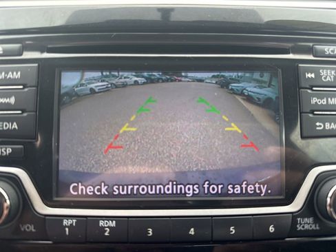 Used 2017 Nissan Sentra SV FWD image 24