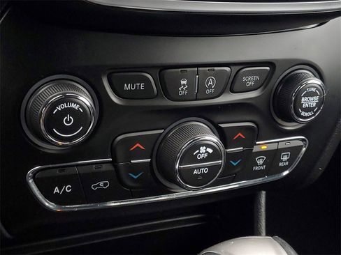 Used 2019 Jeep Cherokee High Altitude image 20