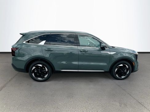 Used 2025 Kia Sorento EX AWD/4WD image 8