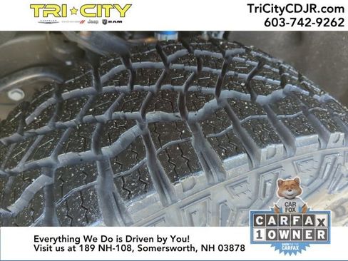 Used 2025 GMC Sierra 2500 AT4X image 32