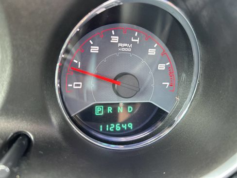 Used 2014 Dodge Avenger SE FWD image 25