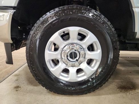 Used 2024 Ford F350 XLT AWD/4WD image 10