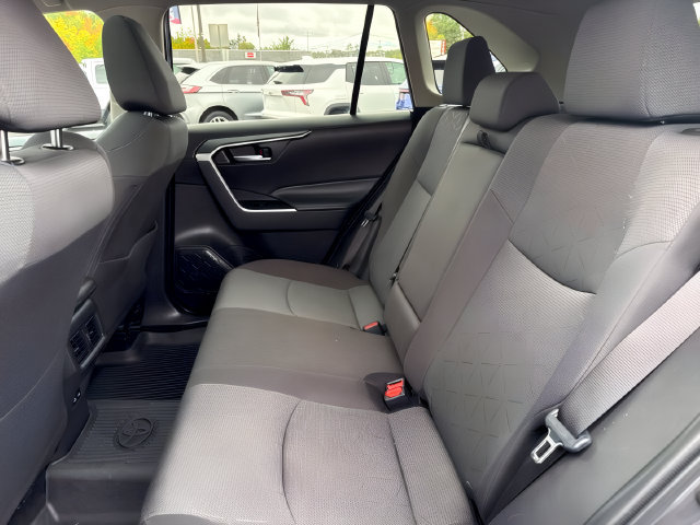 Used 2024 Toyota RAV4 XLE w/ Convenience Package AWD/4WD image 17