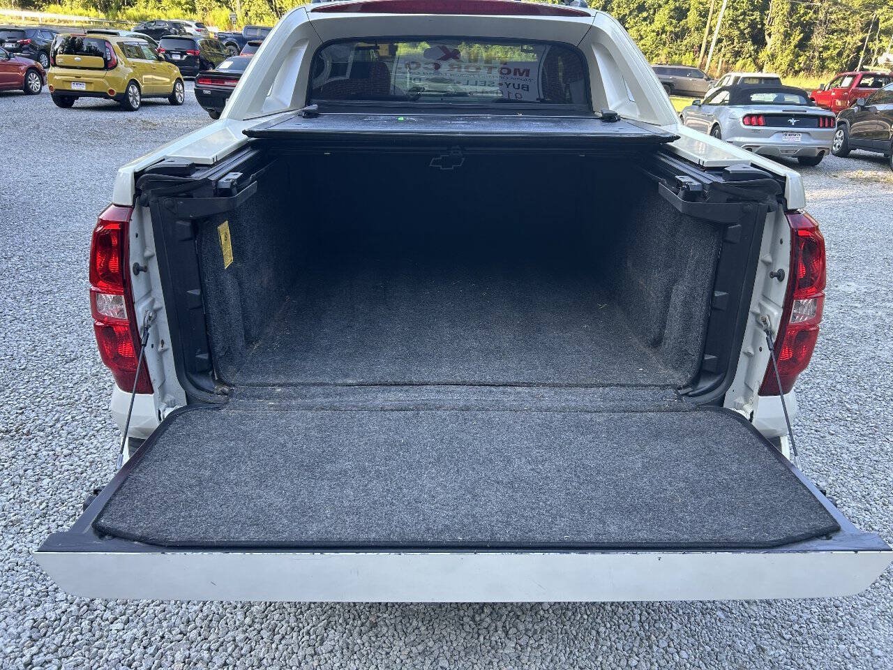 Used 2013 Chevrolet Avalanche LTZ AWD/4WD image 31