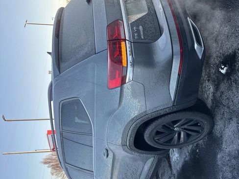 Used 2021 Volkswagen Atlas SE image 4