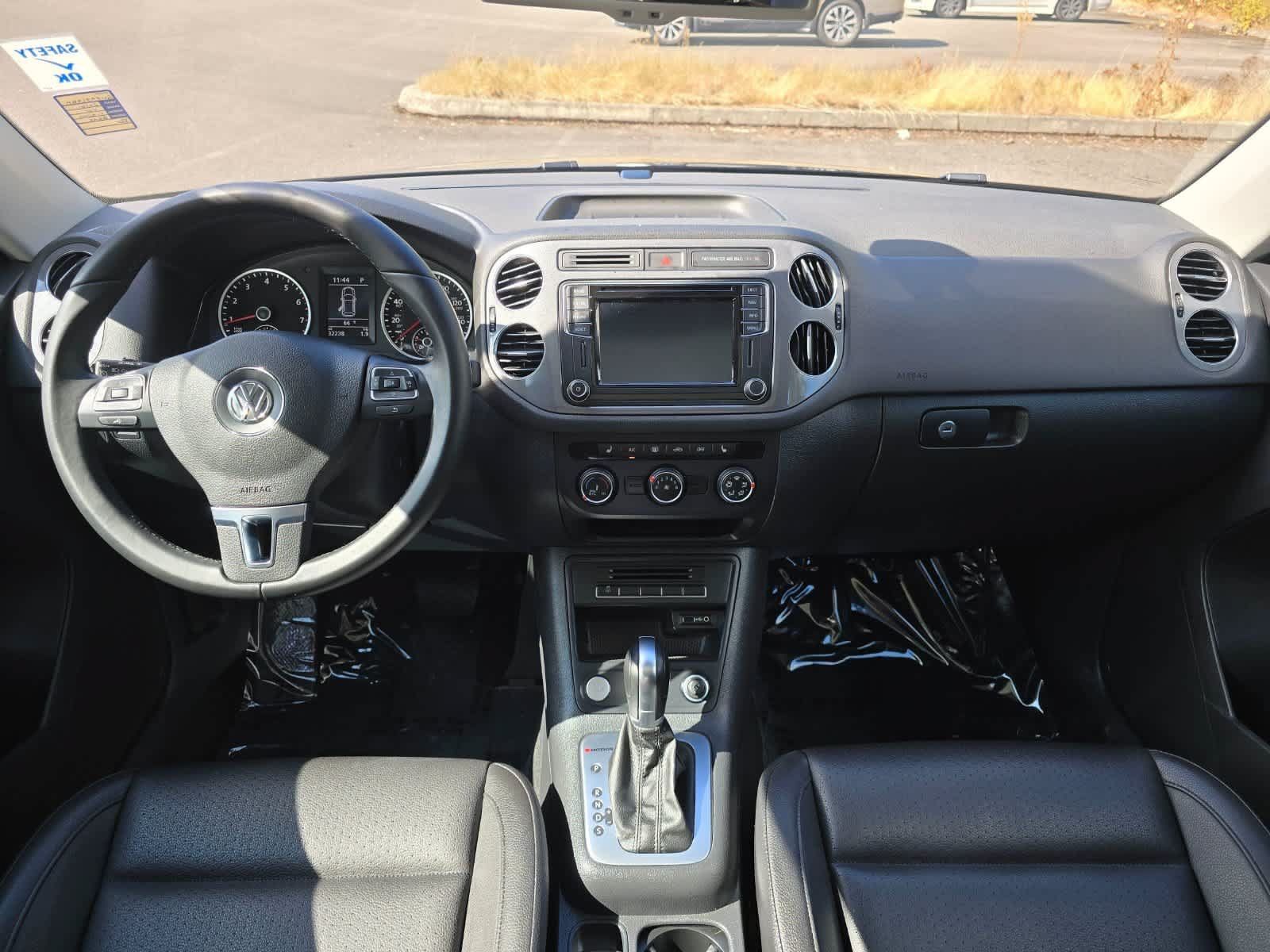 Used 2016 Volkswagen Tiguan SE AWD/4WD image 10