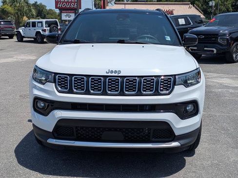 Used 2025 Jeep Compass Limited AWD/4WD image 9