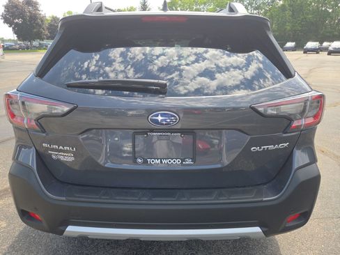 Used 2024 Subaru Outback Limited AWD/4WD image 12