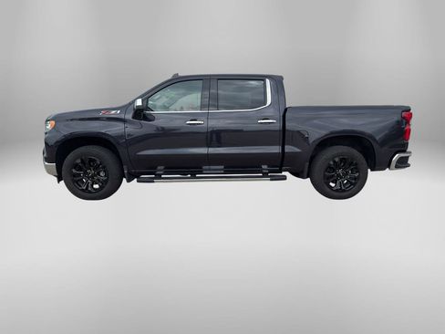 Used 2023 Chevrolet Silverado 1500 LTZ AWD/4WD image 2
