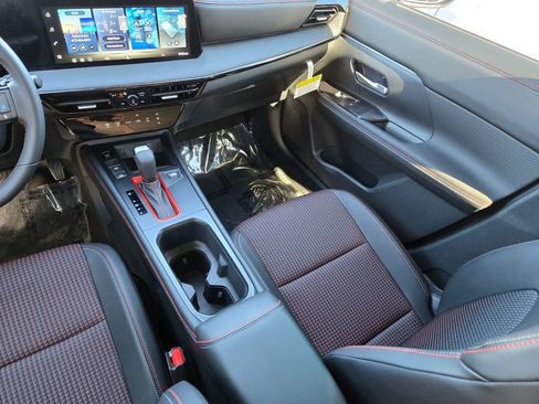 New 2026 Nissan Kicks SR FWD image 14
