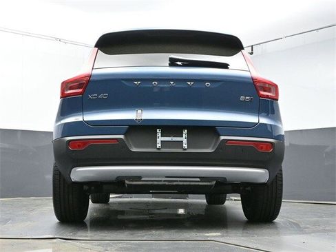 New 2024 Volvo XC40 B5 Plus w/ Protection Package Premier image 28