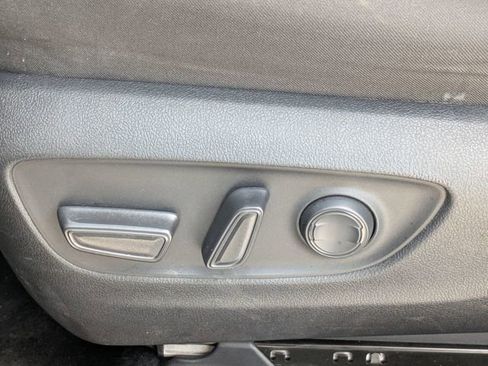 Used 2022 Toyota RAV4 XLE w/ Convenience Package image 17