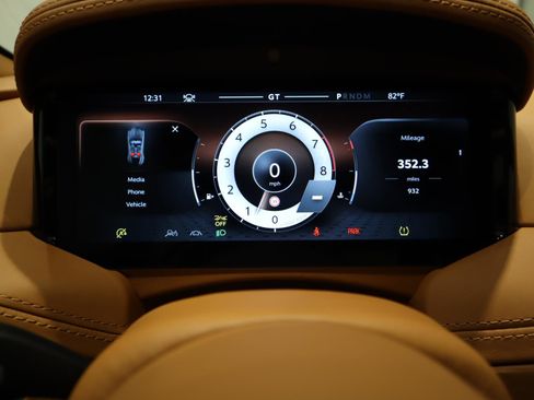 Used 2024 Aston Martin DB12 Coupe RWD image 38