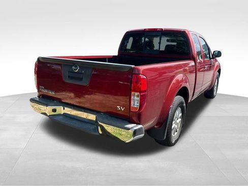 Used 2017 Nissan Frontier SV RWD image 2