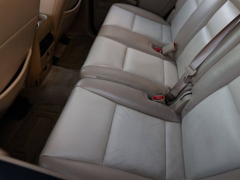 Used 2010 Ford Explorer XLT image 10