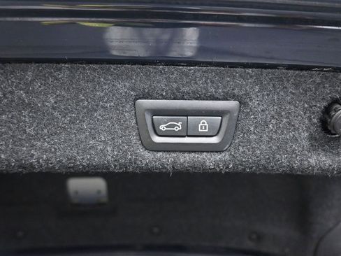 Used 2018 BMW 530i xDrive AWD/4WD image 48