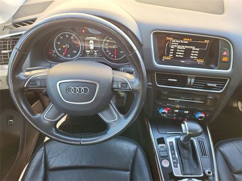 Used 2015 Audi Q5 2.0T Premium Plus w/ Technology Package image 11