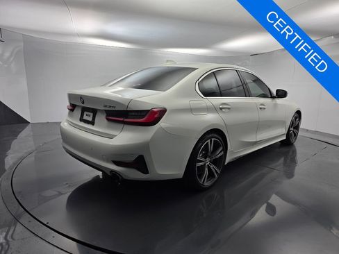 Certified 2022 BMW 330i Sedan w/ Premium Package RWD image 4