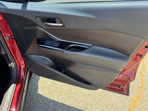 Used 2019 Toyota C-HR Limited image 14