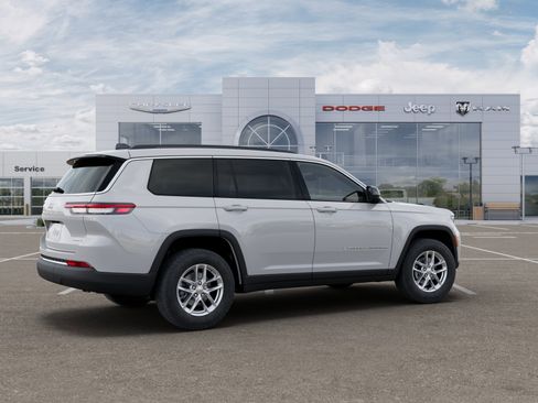 New 2025 Jeep Grand Cherokee L Laredo image 33