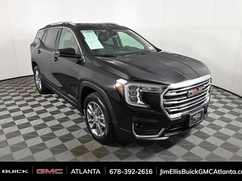 Used 2024 GMC Terrain SLT image 24