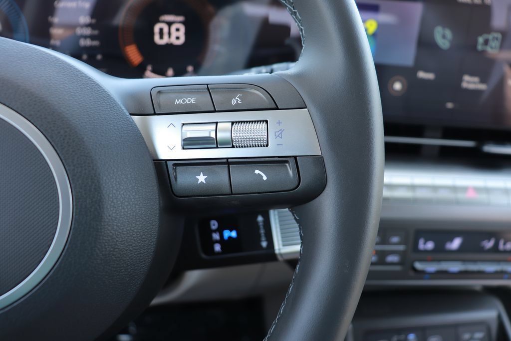 Used 2026 Hyundai Kona SEL Premium FWD image 21