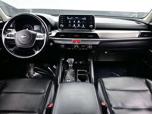 Used 2020 Kia Telluride LX AWD/4WD image 17