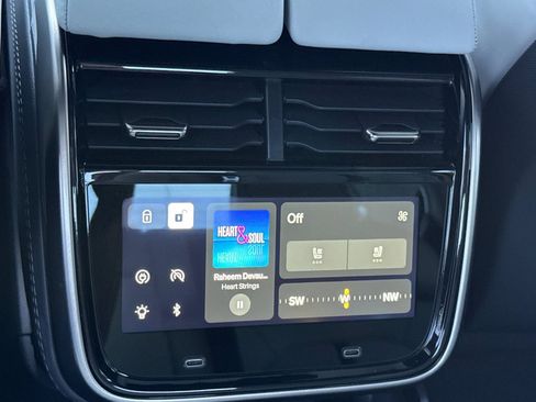 Used 2025 Rivian R1T Adventure image 16