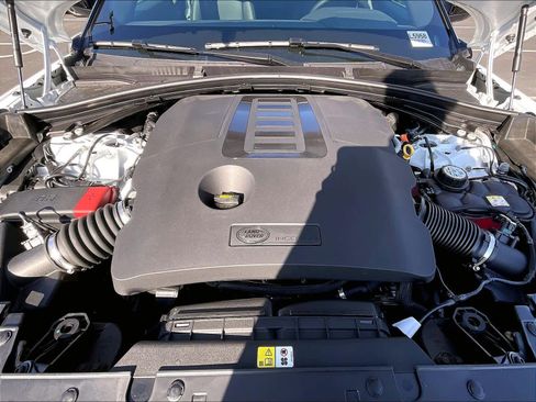 New 2026 Land Rover Range Rover Velar Dynamic SE image 13