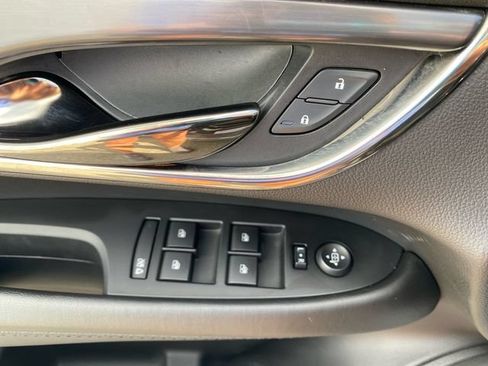 Used 2018 Cadillac ATS 2.0T Sedan RWD image 17