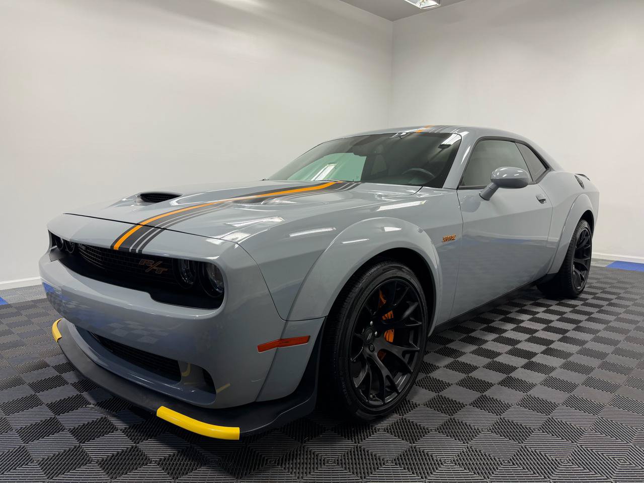 Used 2022 Dodge Challenger R/T Scat Pack RWD image 3