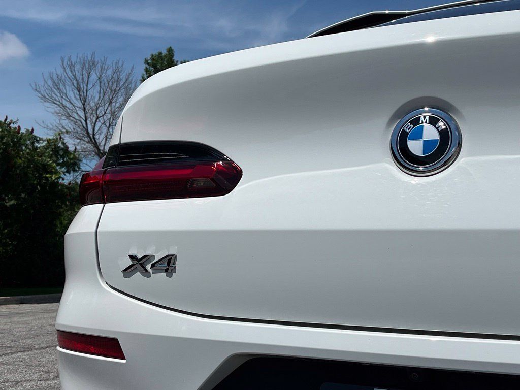 Certified 2025 BMW X4 xDrive30i w/ Premium Package AWD/4WD image 28