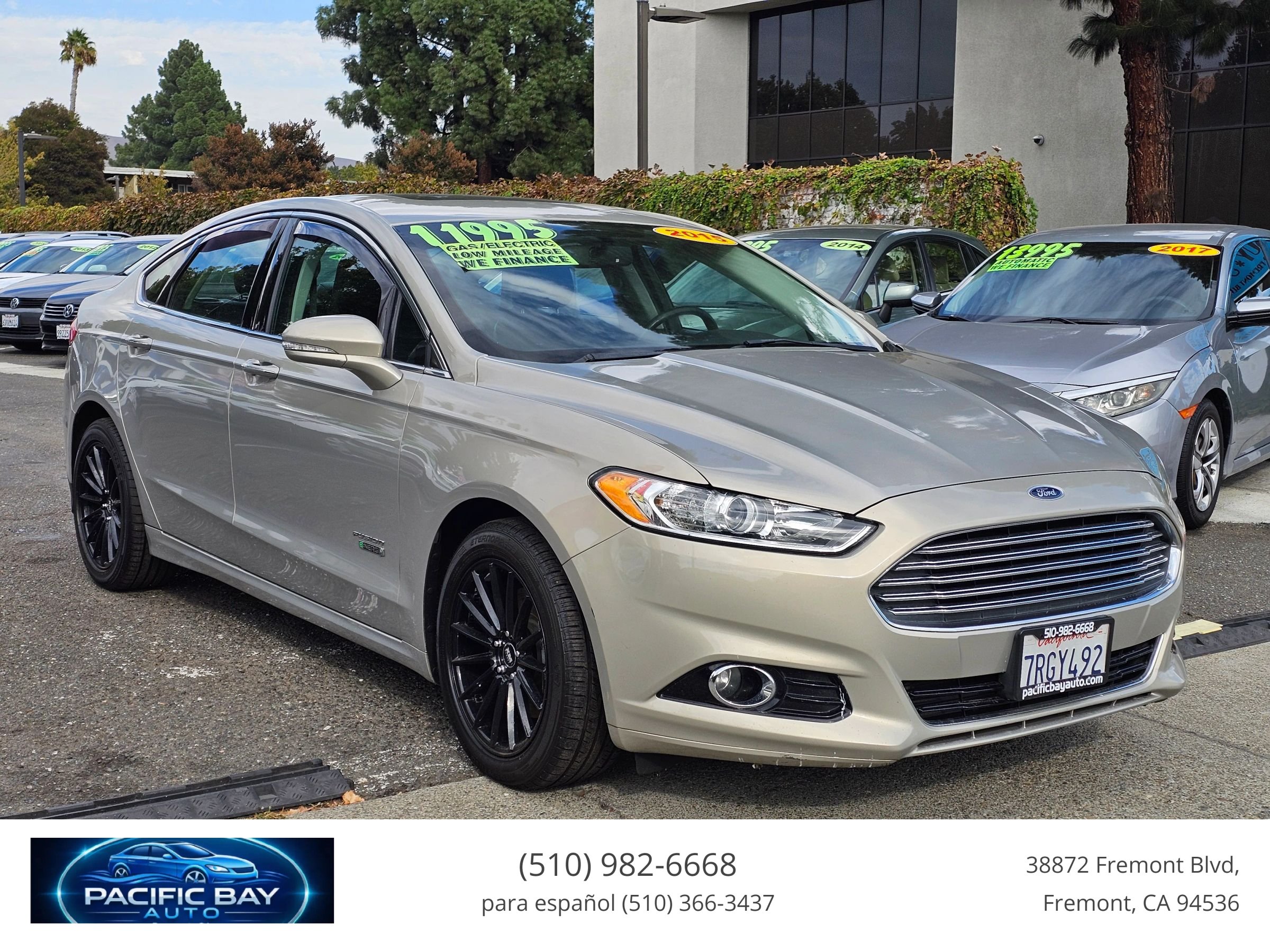 Used 2015 Ford Fusion Energi Titanium FWD image 1
