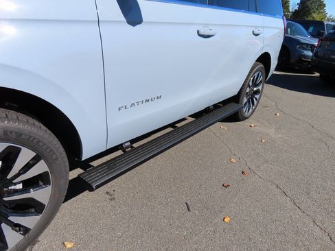 New 2025 Ford Expedition Platinum w/ Driver's Package image 7