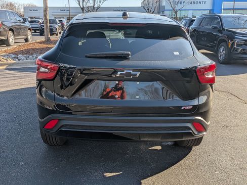 New 2026 Chevrolet Trax RS w/ Sunroof Package image 7