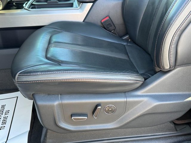Used 2022 Ford F350 Platinum w/ FX4 Off-Road Package AWD/4WD image 24