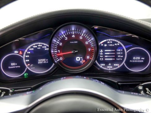 Used 2018 Porsche Panamera 4S image 17