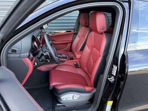 New 2025 Porsche Macan S image 5