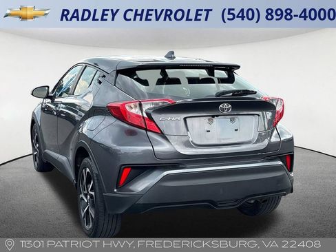 Used 2019 Toyota C-HR XLE FWD image 17