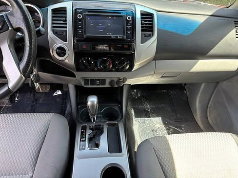 Used 2015 Toyota Tacoma 4x4 Access Cab V6 w/ SR5 Package image 15
