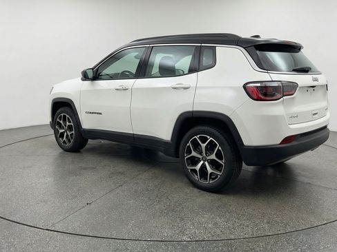 Used 2025 Jeep Compass Limited AWD/4WD image 6