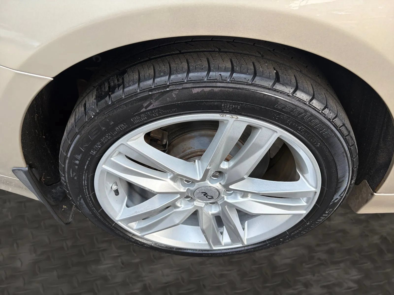 Used 2017 Ford Fusion Energi SE FWD image 40